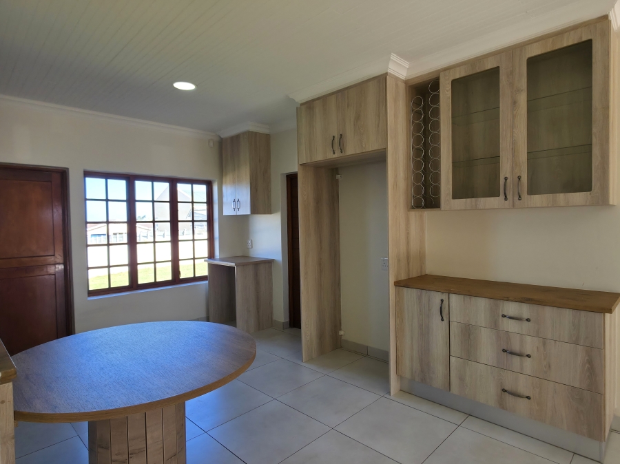 3 Bedroom Property for Sale in Wavecrest Eastern Cape
